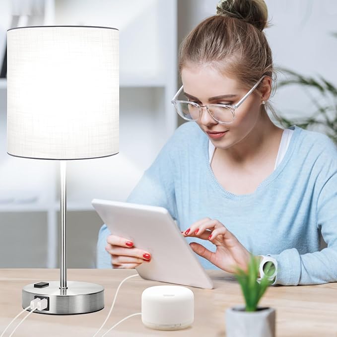 Lynnoland Set of 2 Touch White Table Lamps with 2 USB Ports & AC Outlet, 3-Way Dimmable Bedside Nightstand Lamps for Bedroom Living Room Nursery, 800 Lumens 5000K Daylight Bulbs Included