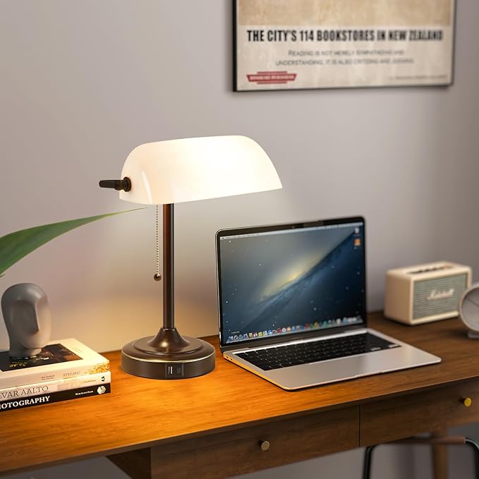 Vintage Desk Lamp Bankers Lamp - Plastic Lampshade Brown Retro Table Lamp with USB & Type C Charging Ports Traditional Library Lamp for Home Office Bedroom Nightstand Side Table Lamp(Bulb Included)