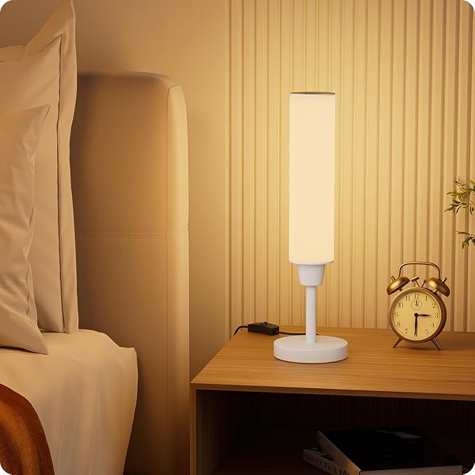 Table Lamp with Remote，Bedside Lamps for Night Stands, Nightstand Lamp with Adjustable Brightness (10%-100%) and Color Temperature (3000k-6000k),Small Lamp for Bedroom (White)