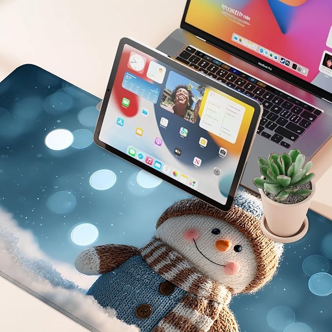 Desk Mat, XXL Extended Gaming Pad for Desktop, 35x16 Inches Scarf and Hat Snowman, Large Non-Slip Vegan Leather Surface with Stitched Edges, Keyboard Mouse Mat for Home Office