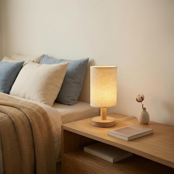 Small Bedside Table Lamp with USB Powered, Minimalist Rustic Wood Base &Linen Shade, 2700K Warm Eye-Care Night Light, Farmhouse Boho Nightstand Lamp for Bedroom Dorm Nursery Kids Room Kitchen
