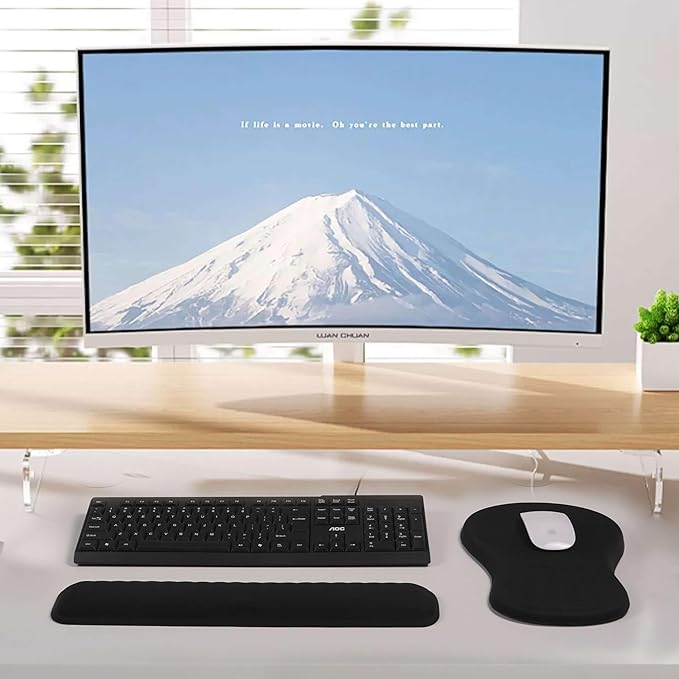 MEKASS Christmas Mouse Pad Ergonomic Mouse Pad and Keyboard Wrist Rest Set, Memory Foam Desk Wrist Support for Computer Keyboard, Non-Slip Wrist Rest for Typing Gaming Office (Green Christmas Tree)