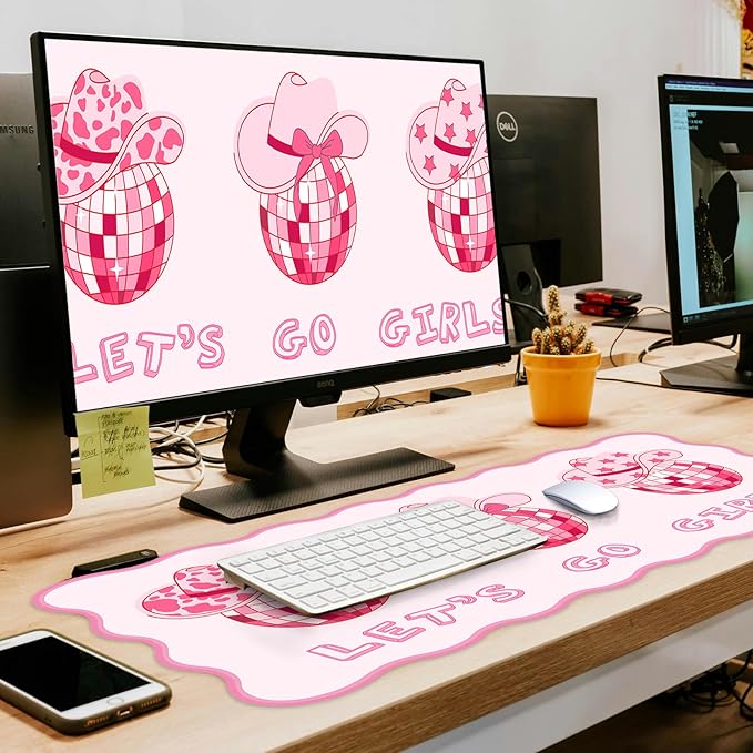 L-SPOUTTO Pink Mouse Pad,Retro Western Cowgirl Desk Mat Large Scalloped Gaming Mousepad,35.4x15.7in Non-Slip Rubber Base Keyboard Pad Waterproof Desktop Mat for Laptop Computer Game Office-Cowgirl