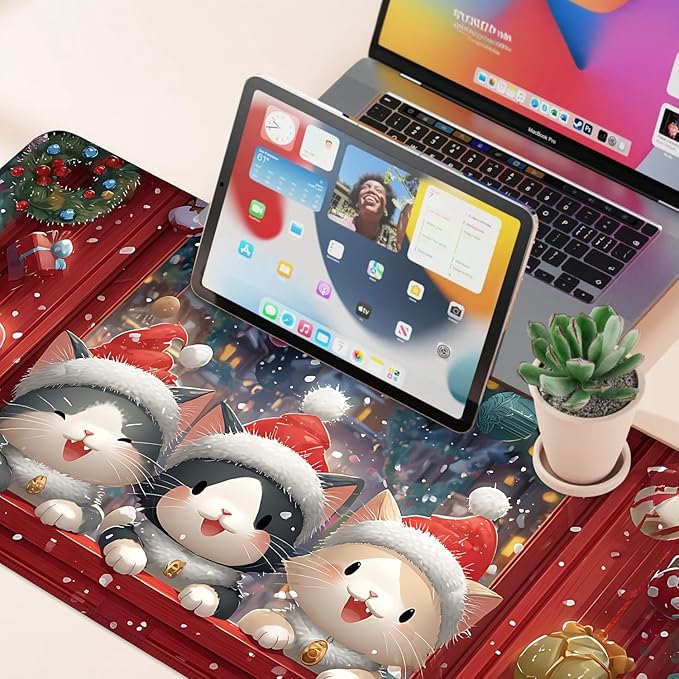 Desk Mat, XXL Extended Gaming Pad for Desktop, 35x16 Inches Cats in Santa Hats at Window, Large Non-Slip Vegan Leather Keyboard Mouse Mat for Home Office