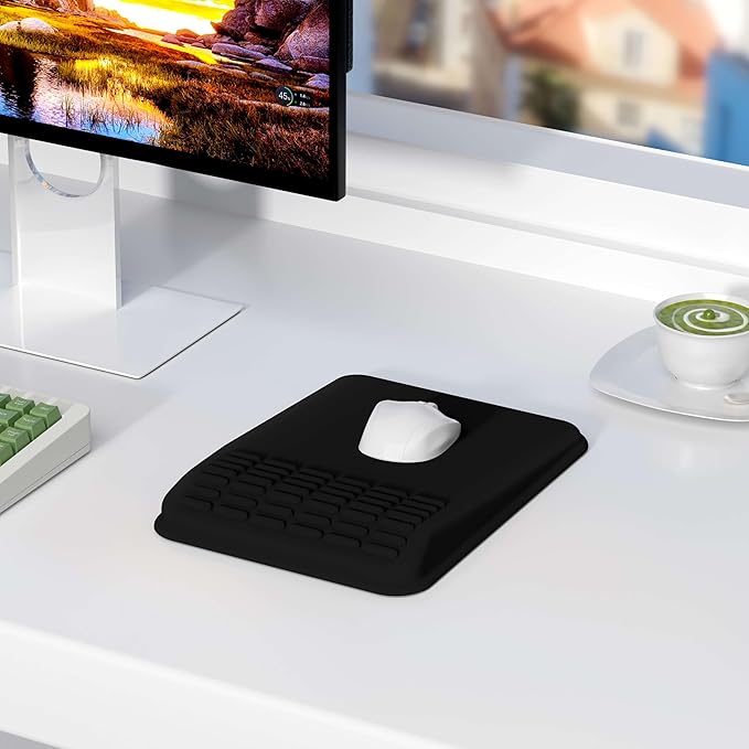 MEKASS Mouse Pad with Wrist Rest, Ergonomic Slope Mousepad for Carpal Tunnel, Memory Foam Desk Computer Wrist Support Mouse Pad with for Office Home (Green Marble)
